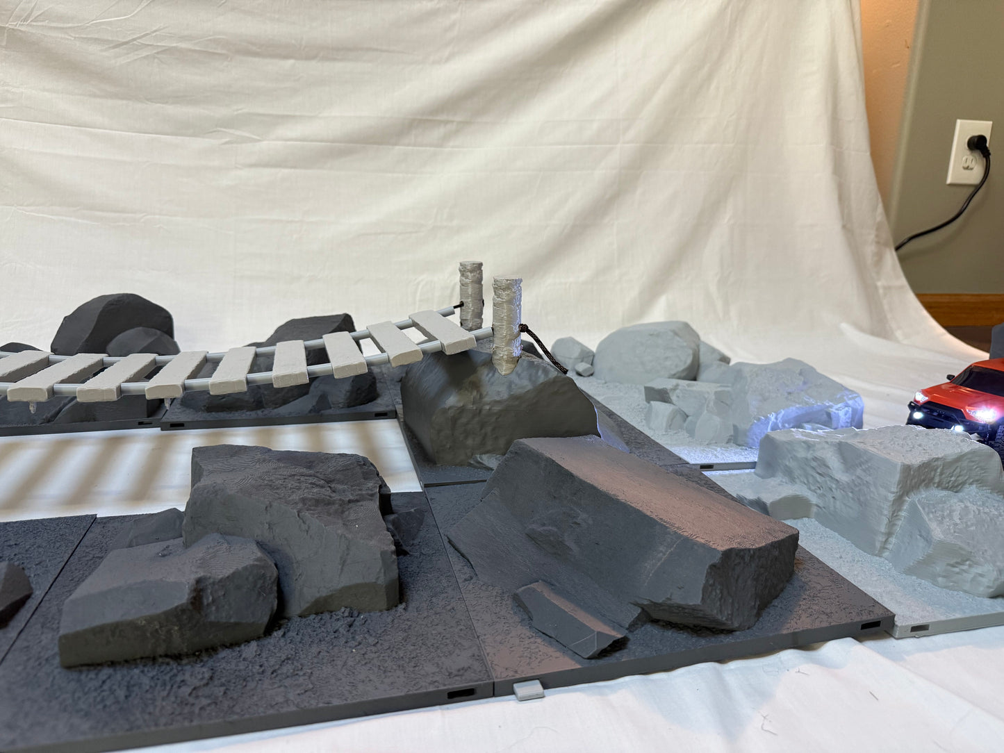 Large kit Terrain with Rope Bridge